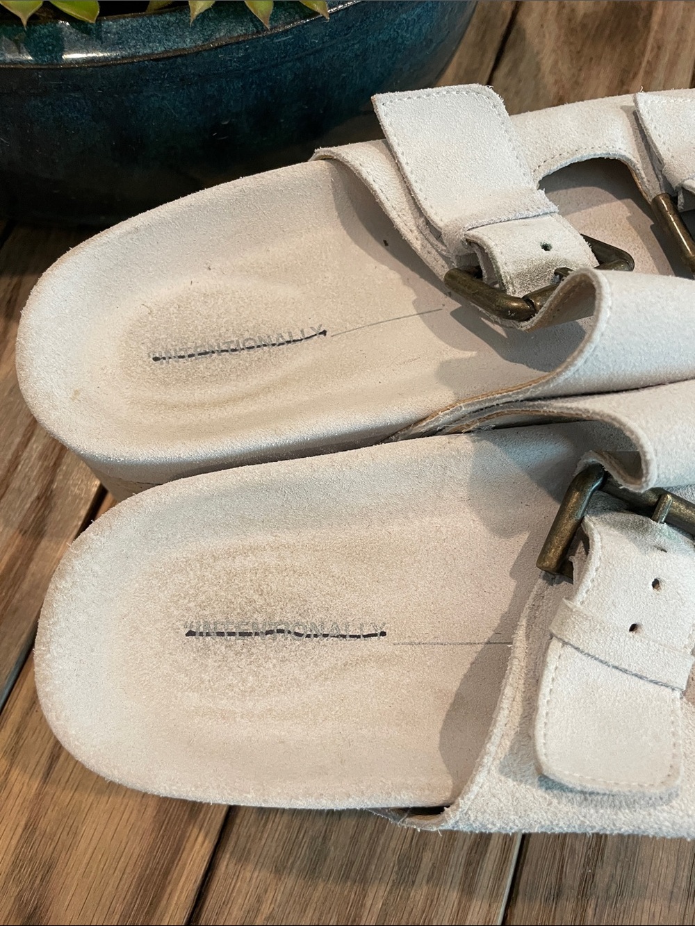 Intentionally Blank Rule Breaker Platform Sandals in White Size 39/8 - Picture 2 of 7